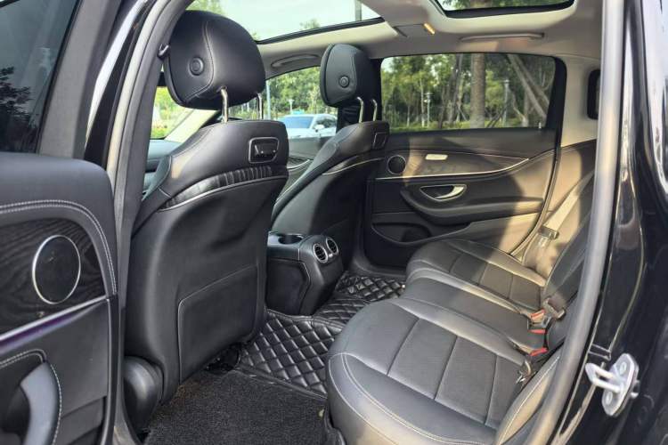 Used Mercedes-Benz E-Class 2020 Restyled E 300 L Sporty and Stylish Edition Interior 3