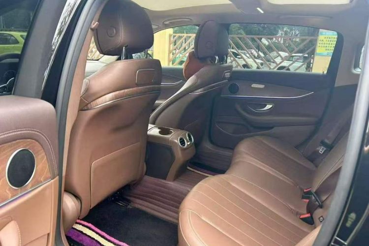 Used Mercedes-Benz E-Class 2020 Facelift E 300 L Stylish Edition Interior 3