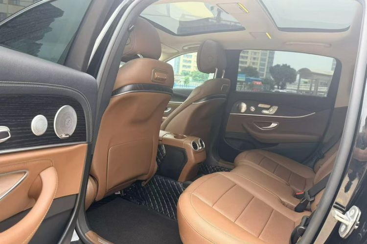 Used Mercedes-Benz E-Class 2020 E 300 L Sport Luxury Edition Interior 3