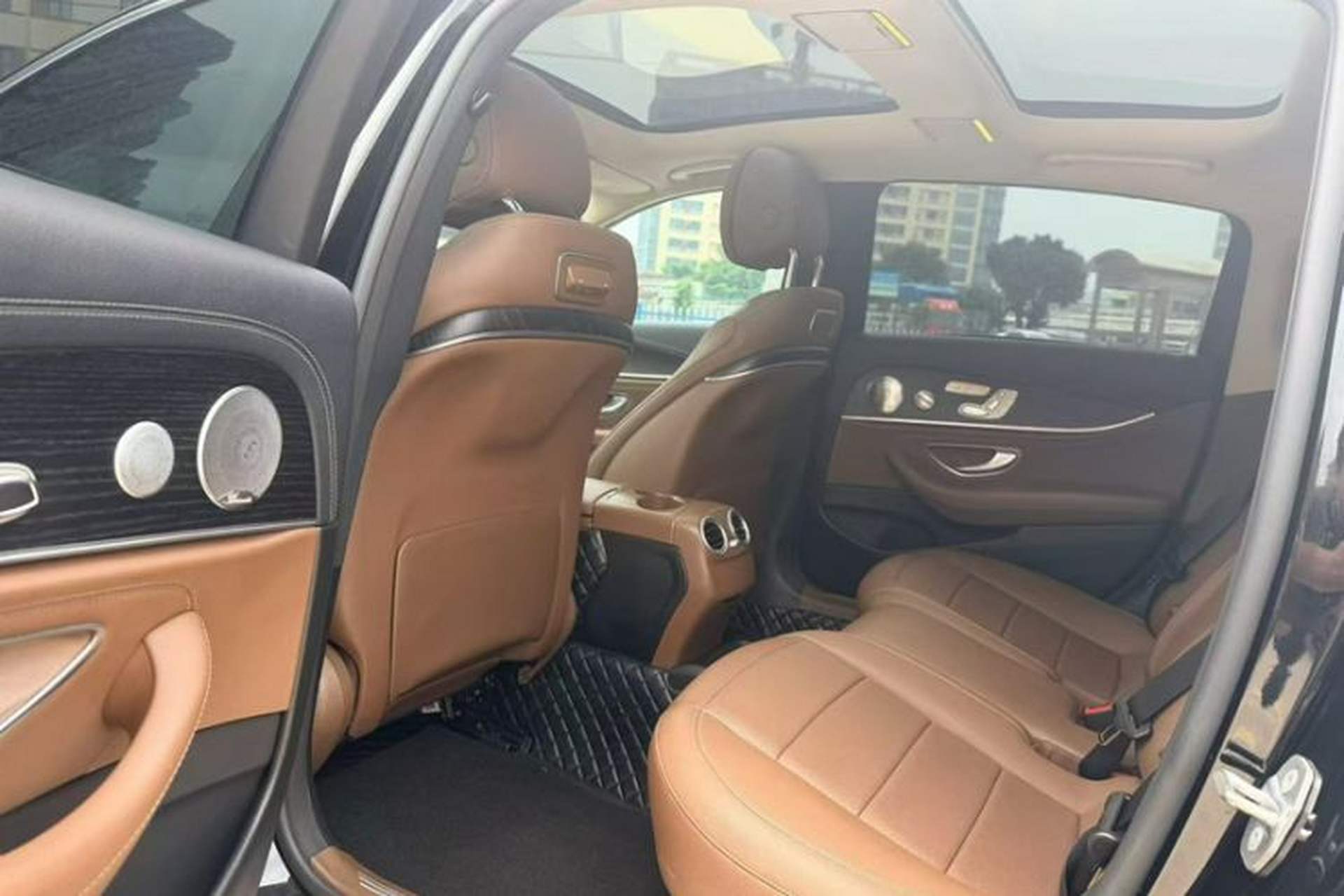 Used Mercedes-Benz E-Class 2020 E 300 L Sport Luxury Edition Interior 3