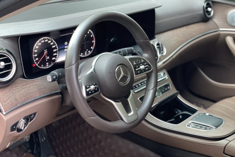 Used Mercedes-Benz E-Class 2020 Restyled E 300 L Exclusive Edition Interior 3