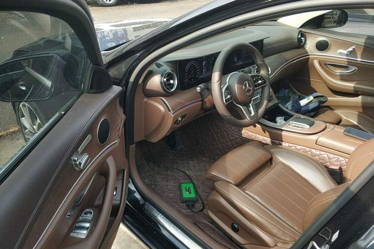 Used Mercedes-Benz E-Class 2020 Facelift E 260 L Interior 3