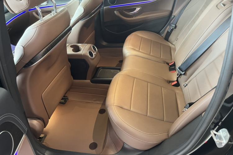 Used Mercedes-Benz E-Class 2020 E 260 L Sport Edition Interior 3