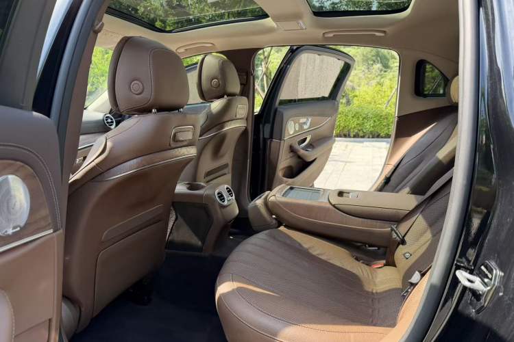 Used Mercedes-Benz E-Class 2020 Restyled E 300 L Exclusive Edition Interior 3
