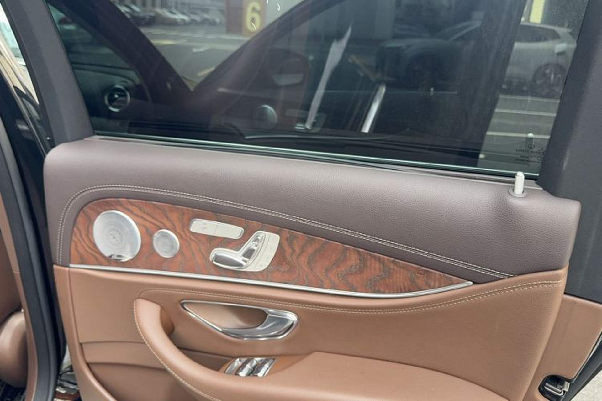 Used Mercedes-Benz E-Class 2020 Restyled E 300 L Exclusive Edition Interior 4