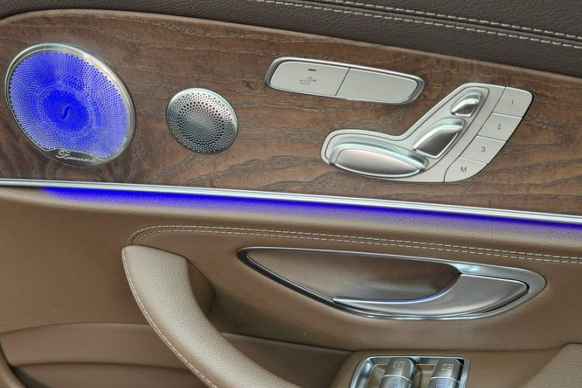 Used Mercedes-Benz E-Class 2020 Restyled E 300 L Exclusive Edition Interior 4