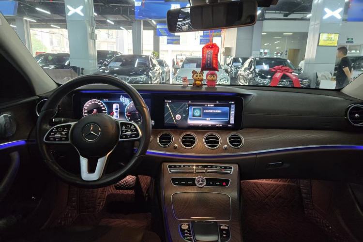 Used Mercedes-Benz E-Class 2020 E 300 L Luxury Model Interior 4