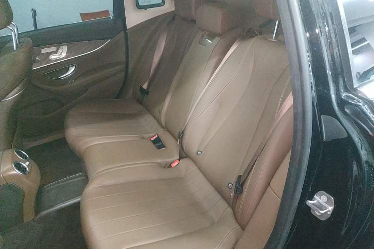 Used Mercedes-Benz E-Class 2020 E 300 L Luxury Model Interior 4