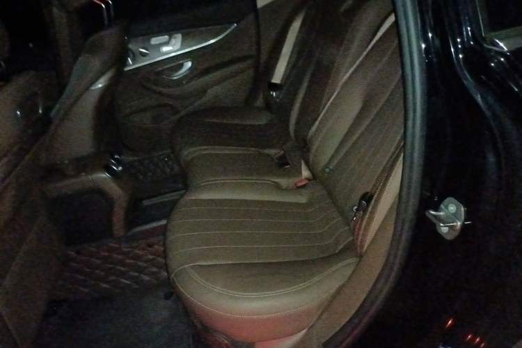 Used Mercedes-Benz E-Class 2020 E 300 L Luxury Model Interior 4
