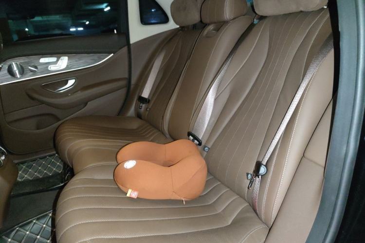 Used Mercedes-Benz E-Class 2020 Restyled E 300 L Exclusive Edition Interior 4