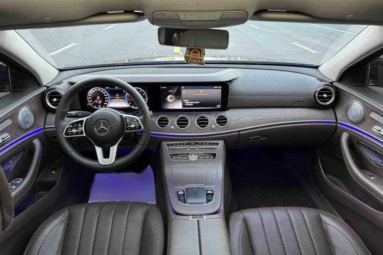 Used Mercedes-Benz E-Class 2020 Restyled E 300 L Exclusive Edition Interior 4