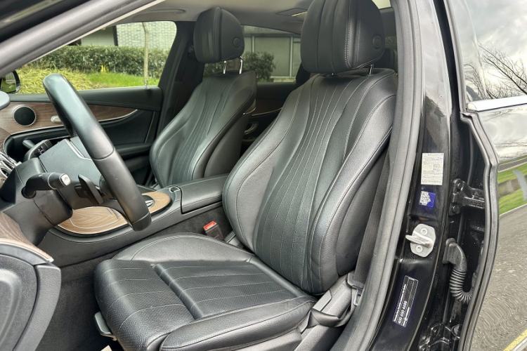 Used Mercedes-Benz E-Class 2020 Facelift E 260 L Interior 4
