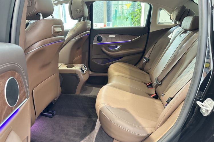 Used Mercedes-Benz E-Class 2020 Facelift E 300 L Stylish Edition Interior 4