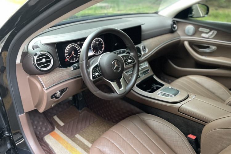 Used Mercedes-Benz E-Class 2020 Restyled E 300 L Exclusive Edition Interior 4