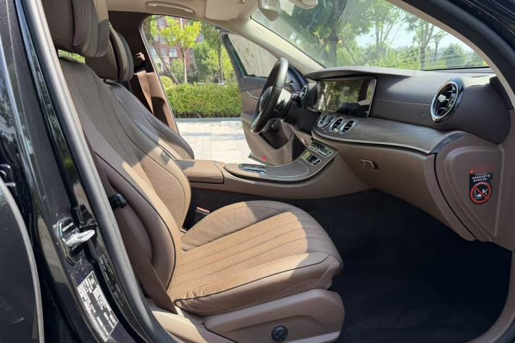 Used Mercedes-Benz E-Class 2020 Restyled E 300 L Exclusive Edition Interior 4