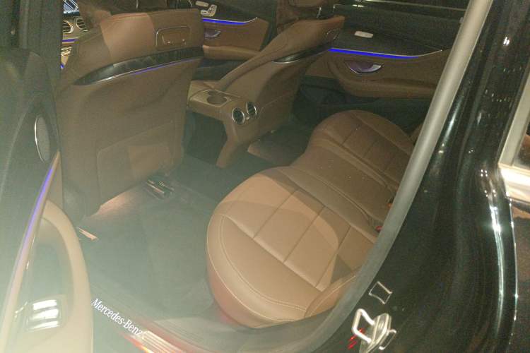 Used Mercedes-Benz E-Class 2020 Restyled E 300 L Sporty and Stylish Edition Interior 4