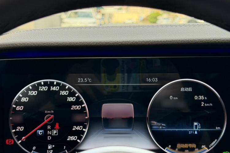 Used Mercedes-Benz E-Class 2020 Restyled E 300 L Exclusive Edition Interior 5