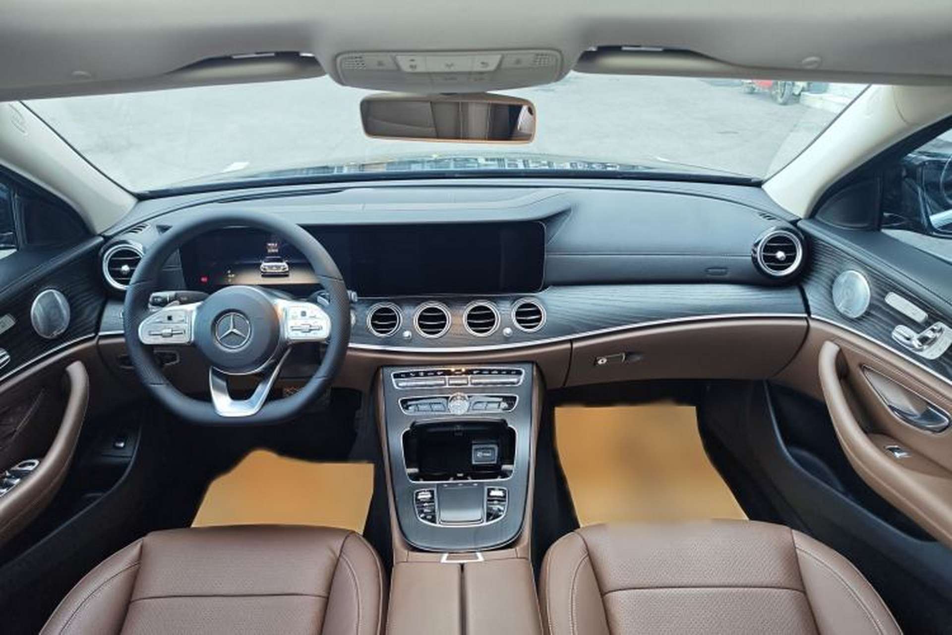 Used Mercedes-Benz E-Class 2020 Restyled E 300 L Sport Exclusive Edition Interior 5