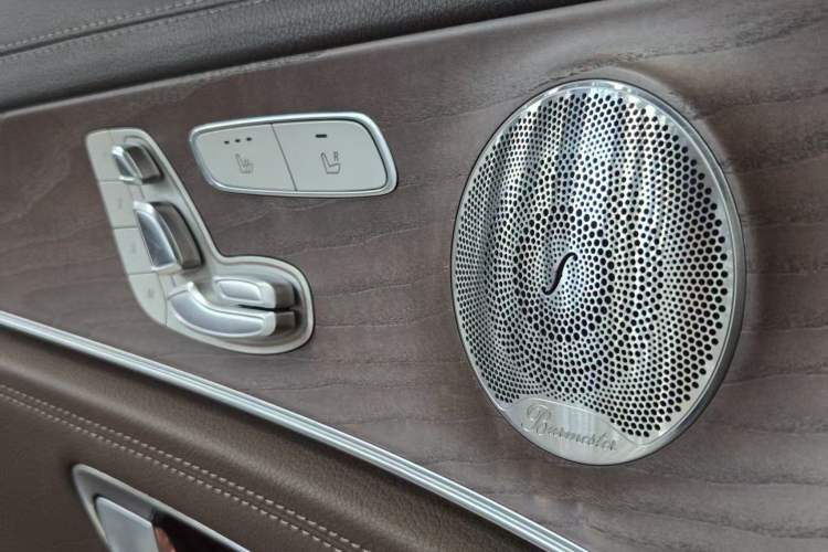 Used Mercedes-Benz E-Class 2020 E 300 L Luxury Model Interior 5