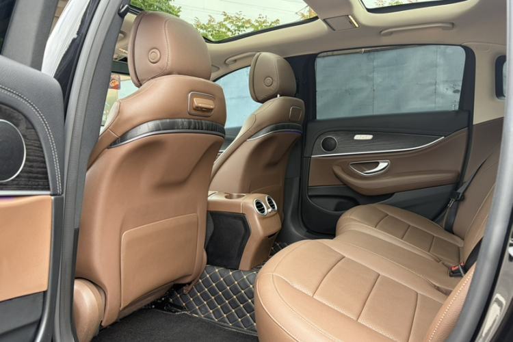 Used Mercedes-Benz E-Class 2020 Restyled E 300 L Sporty and Stylish Edition Interior 5