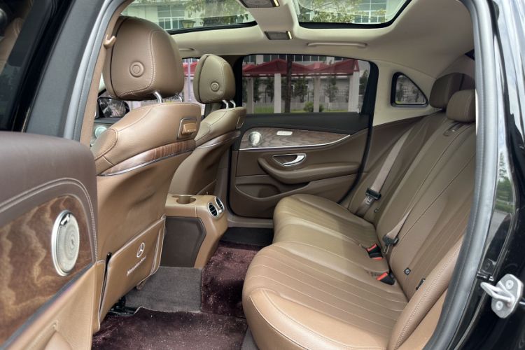 Used Mercedes-Benz E-Class 2020 Facelift E 300 L Stylish Edition Interior 5