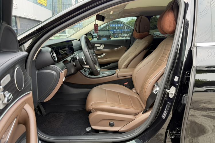 Used Mercedes-Benz E-Class 2020 Restyled E 300 L Sporty and Stylish Edition Interior 6