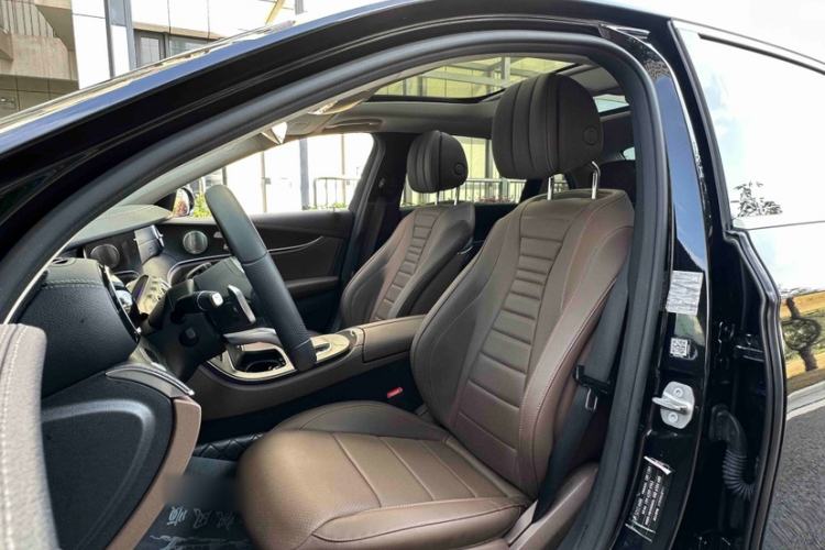 Used Mercedes-Benz E-Class 2020 Restyled E 300 L Sport Exclusive Edition Interior 6