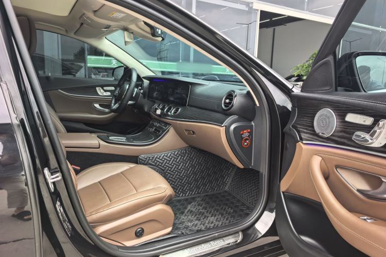 Used Mercedes-Benz E-Class 2020 Restyled E 300 L Sport Exclusive Edition Interior 6