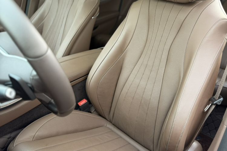 Used Mercedes-Benz E-Class 2020 Restyled E 300 L Exclusive Edition Interior 6