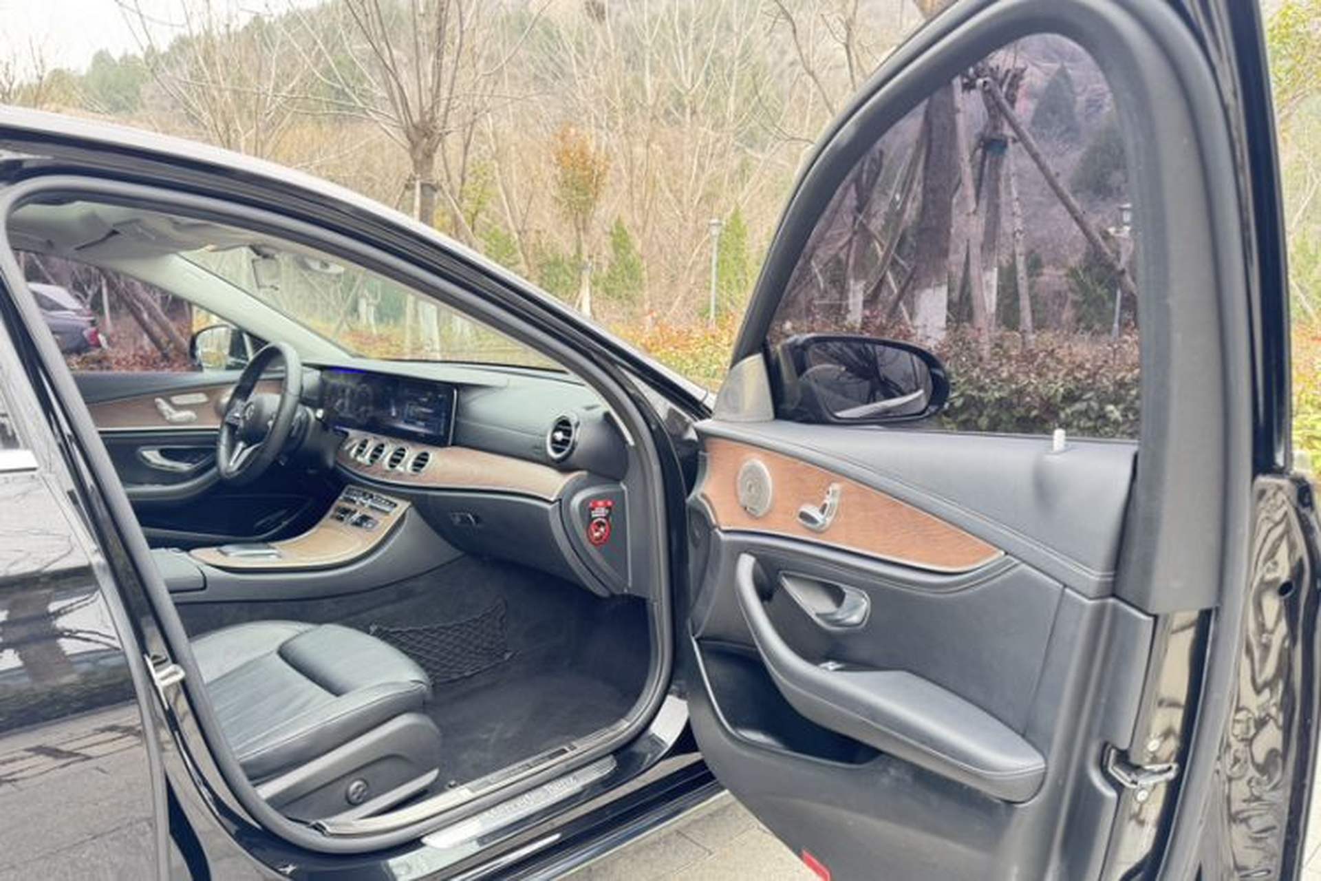 Used Mercedes-Benz E-Class 2020 E 260 L Interior 6