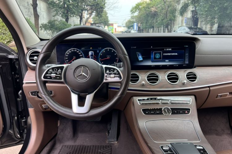 Used Mercedes-Benz E-Class 2020 Facelift E 300 L Stylish Edition Interior 6