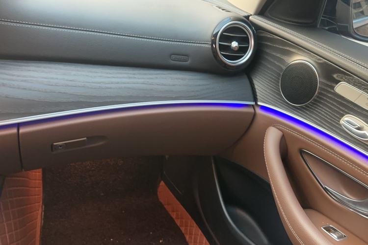 Used Mercedes-Benz E-Class 2020 Restyled E 300 L Sporty and Stylish Edition Interior 6