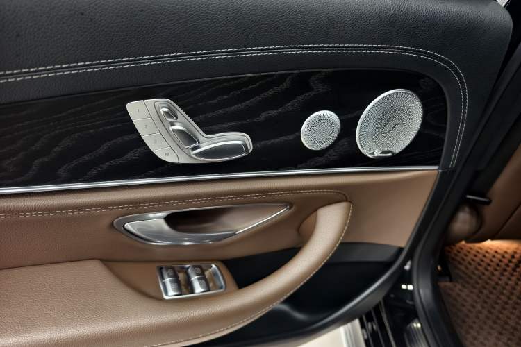 Used Mercedes-Benz E-Class 2020 Restyled E 300 L Sport Exclusive Edition Interior 6