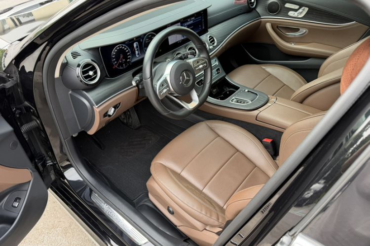 Used Mercedes-Benz E-Class 2020 Restyled E 300 L Sporty and Stylish Edition Interior 7