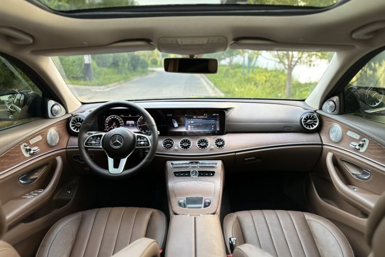 Used Mercedes-Benz E-Class 2020 Restyled E 300 L Exclusive Edition Interior 7