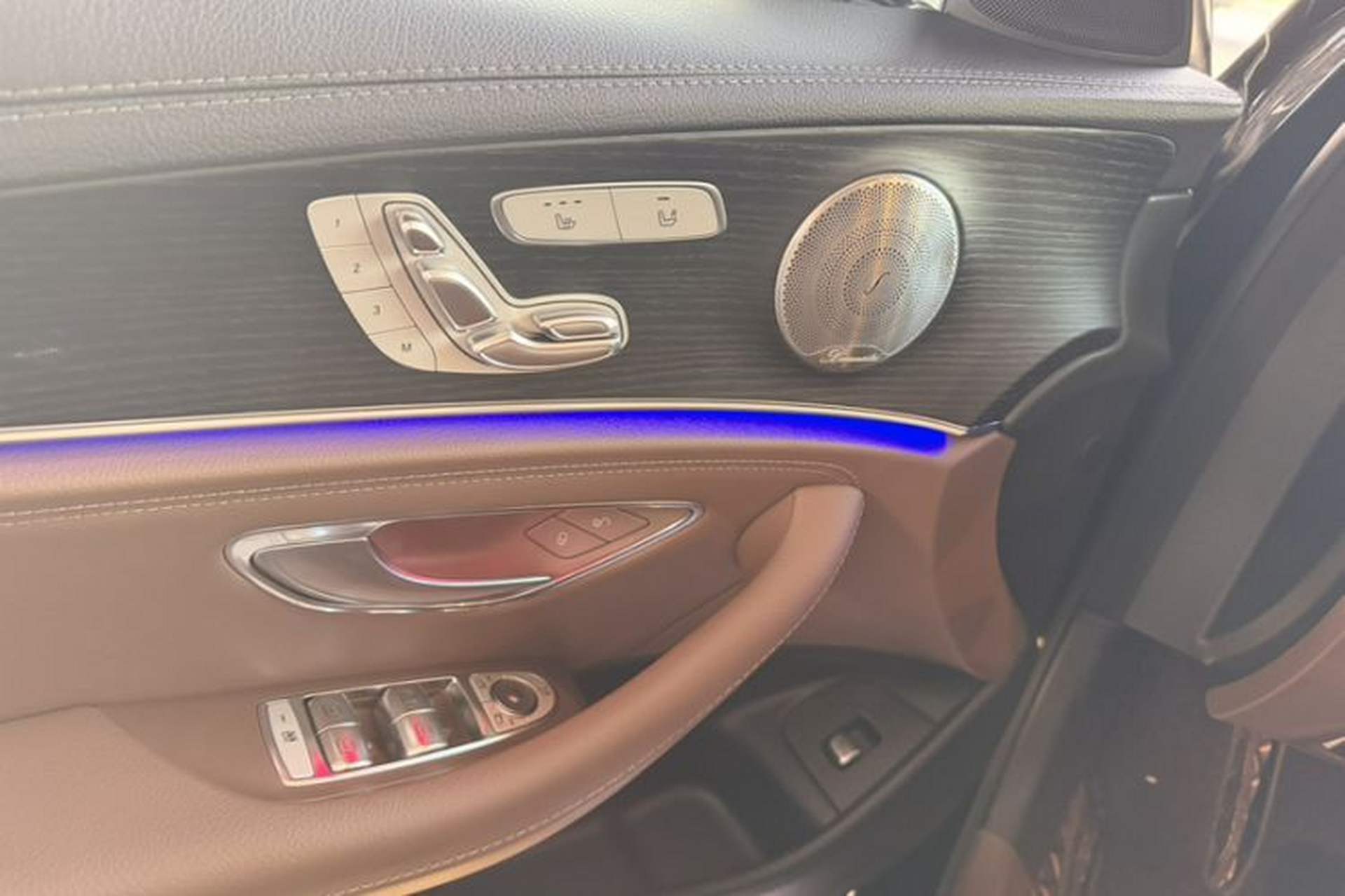 Used Mercedes-Benz E-Class 2020 E 300 L Sport Luxury Edition Interior 7