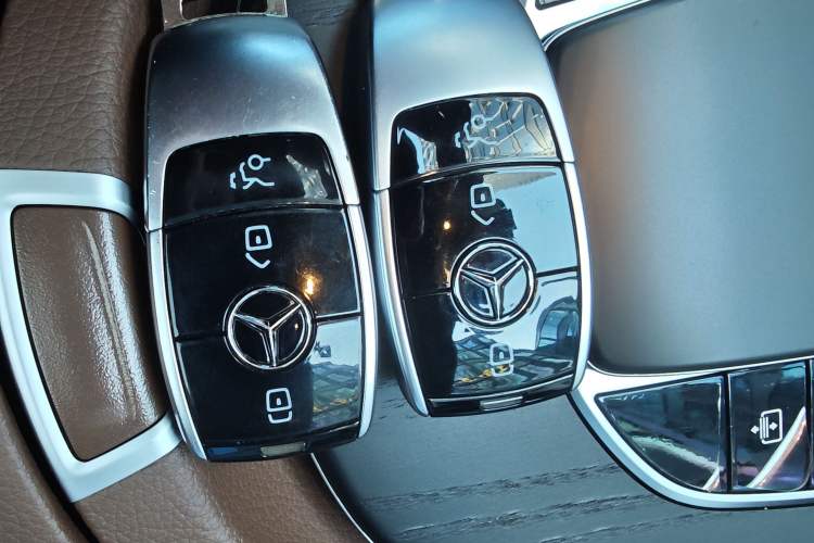 Used Mercedes-Benz E-Class 2020 Restyled E 300 L Sport Exclusive Edition Interior 9