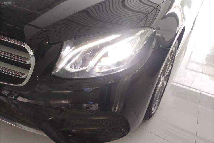 Used Mercedes-Benz E-Class 2020 E 300 L Sport Luxury Edition Left Front Headlight