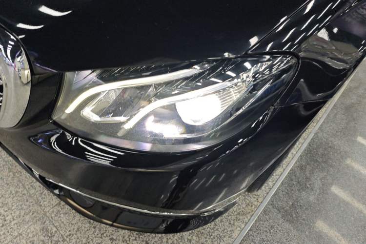 Used Mercedes-Benz E-Class 2020 E 300 L Sporty and Stylish Model Left Front Headlight