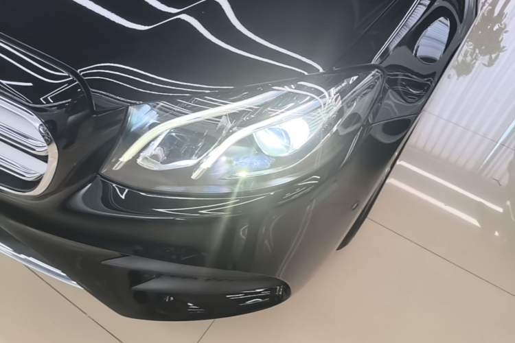 Used Mercedes-Benz E-Class 2020 E 300 L Sporty and Stylish Model Left Front Headlight