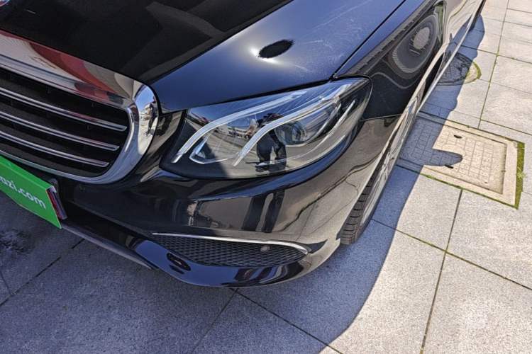 Used Mercedes-Benz E-Class 2020 E 300 L Sporty and Stylish Model Left Front Headlight