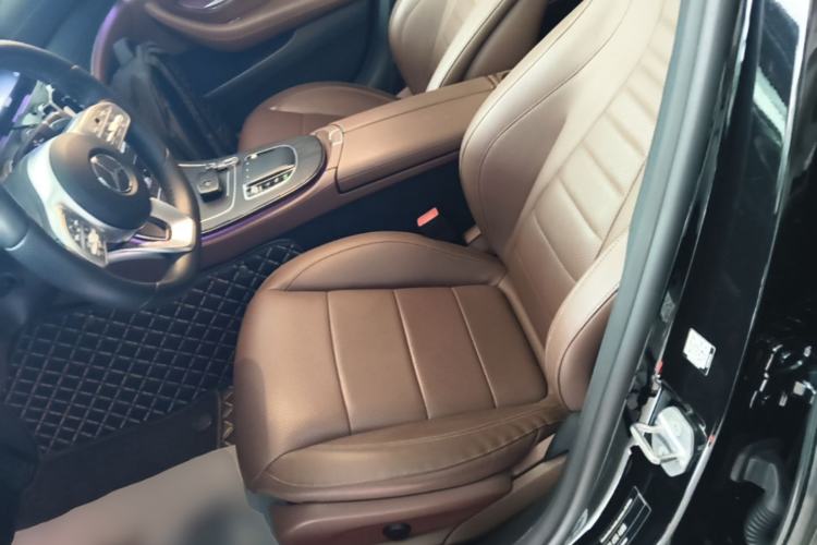 Used Mercedes-Benz E-Class 2020 E 300 L Sporty and Stylish Model Left Front Seat