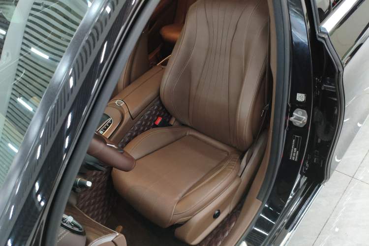 Used Mercedes-Benz E-Class 2020 Facelift E 300 L Stylish Edition Left Front Seat