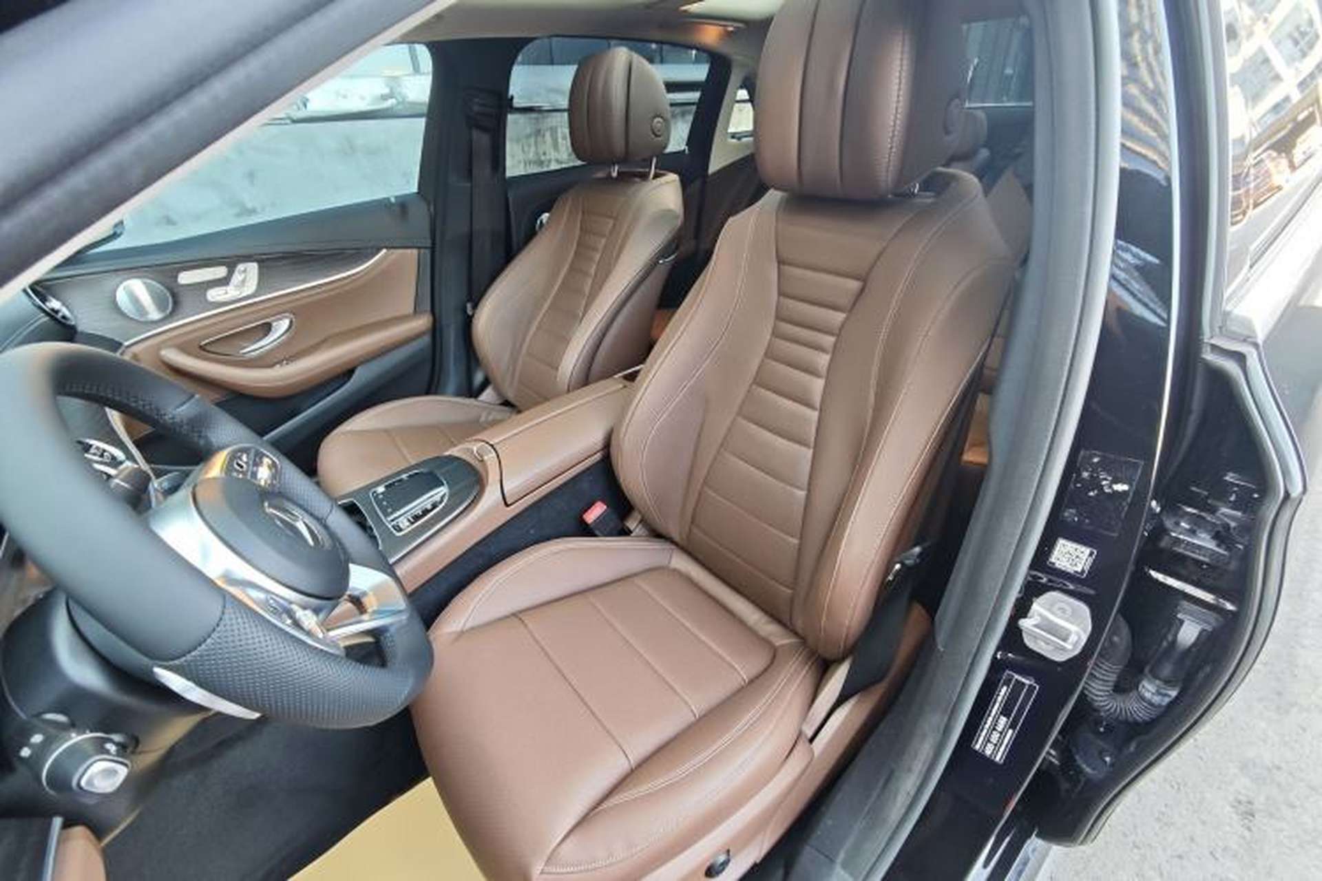 Used Mercedes-Benz E-Class 2020 Restyled E 300 L Sport Exclusive Edition Left Front Seat