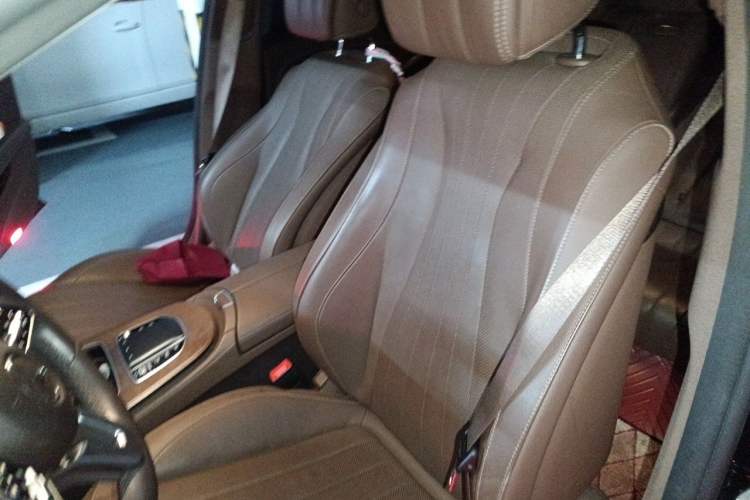 Used Mercedes-Benz E-Class 2020 Restyled E 300 L Exclusive Edition Left Front Seat