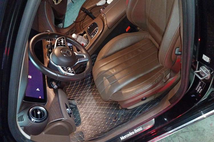 Used Mercedes-Benz E-Class 2020 Restyled E 300 L Exclusive Edition Left Front Seat