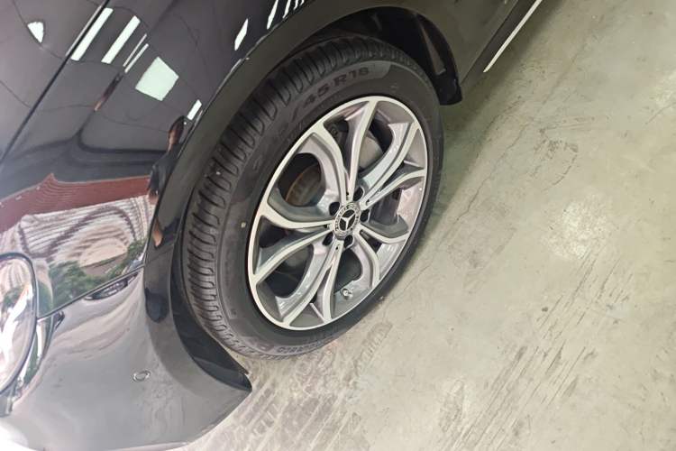 Used Mercedes-Benz E-Class 2020 E 300 L Sport Luxury Edition Left Front Wheel Hub