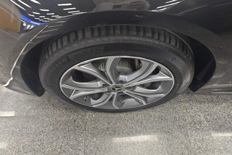 Used Mercedes-Benz E-Class 2020 Restyled E 300 L Sporty and Stylish Edition Left Front Wheel Hub