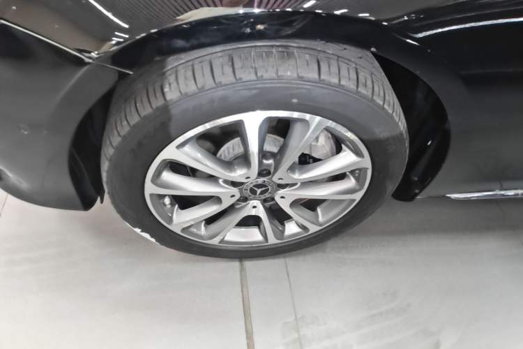 Used Mercedes-Benz E-Class 2020 Facelift E 260 L Left Front Wheel Hub