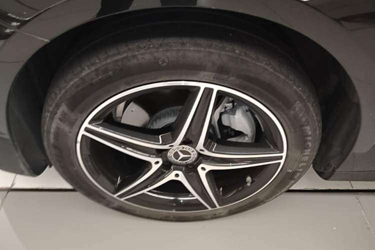 Used Mercedes-Benz E-Class 2020 Facelift E 260 Sport Edition Left Front Wheel Hub